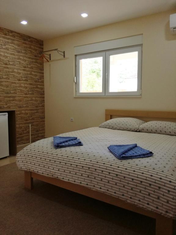 Riverside Guesthouse Pocitelj Exterior photo